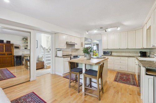 24-2214 Folkestone Way, West Vancouver, BC 