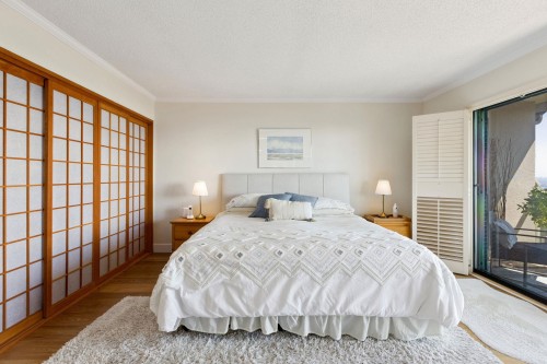 24-2214 Folkestone Way, West Vancouver, BC 