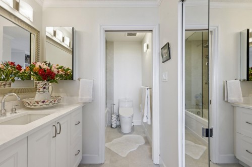 24-2214 Folkestone Way, West Vancouver, BC 