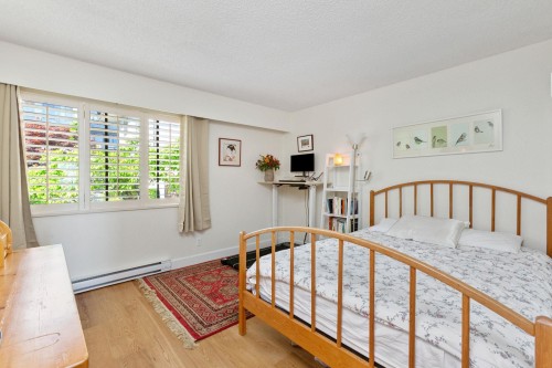 24-2214 Folkestone Way, West Vancouver, BC 