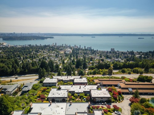 24-2214 Folkestone Way, West Vancouver, BC 