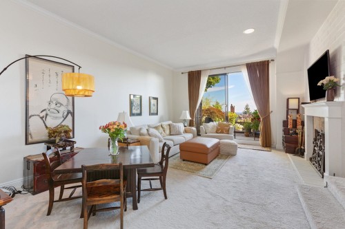 24-2214 Folkestone Way, West Vancouver, BC 