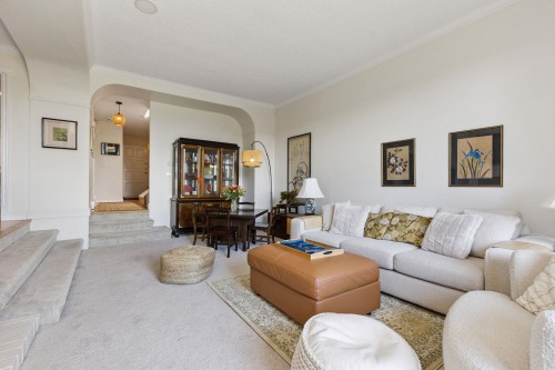 24-2214 Folkestone Way, West Vancouver, BC 