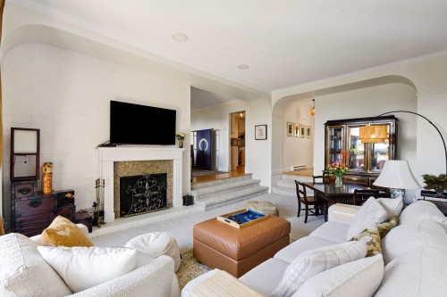 24-2214 Folkestone Way, West Vancouver, BC 