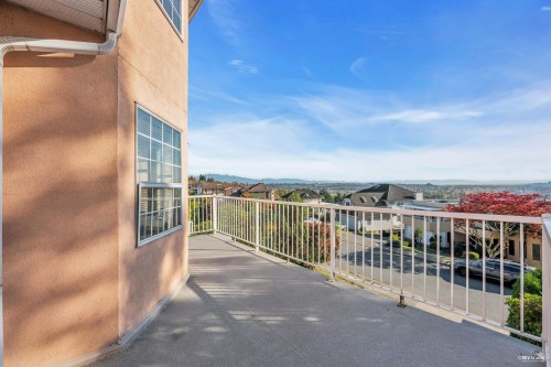 2233 Monashee Court, Coquitlam, BC 