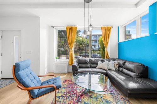 Th5-2137 Chesterfield Avenue, North Vancouver, BC 