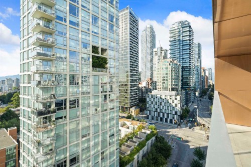 1907-1480 Howe Street, Vancouver, BC 