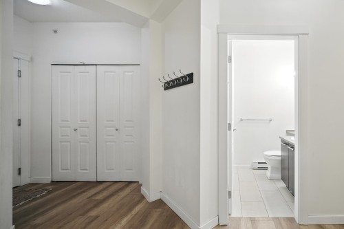 407-9319 University Crescent, Burnaby, BC 