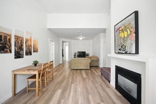 407-9319 University Crescent, Burnaby, BC 