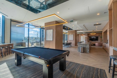 1102-4168 Lougheed Highway, Burnaby, BC 