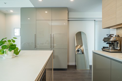 1102-4168 Lougheed Highway, Burnaby, BC 