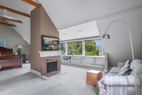 1897 37Th Avenue W, Vancouver, BC 