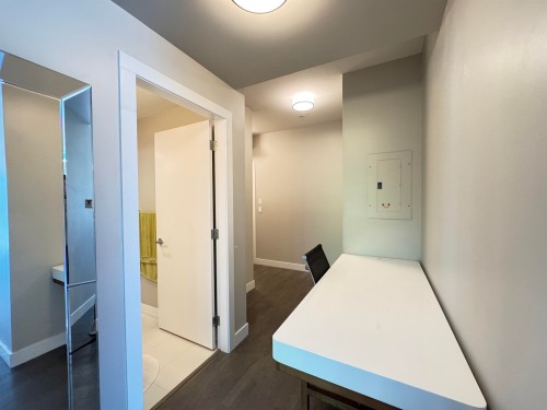 206-10033 River Drive, Richmond, BC 