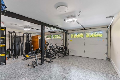 4876 4Th Avenue, Delta, BC 