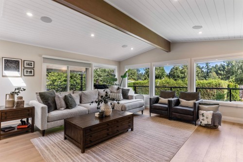 4876 4Th Avenue, Delta, BC 