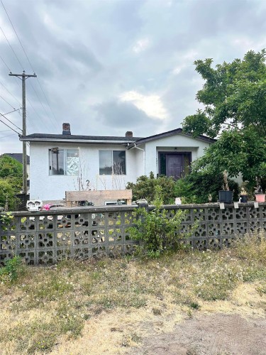 7830 Yukon Street, Vancouver, BC 