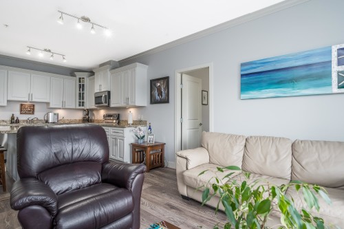 207-22363 Selkirk Avenue, Maple Ridge, BC 