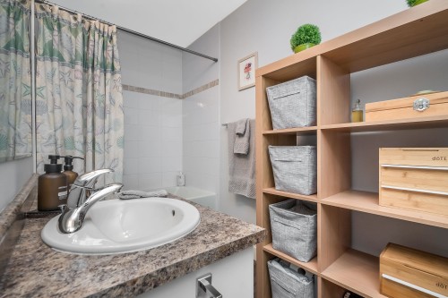 207-22363 Selkirk Avenue, Maple Ridge, BC 