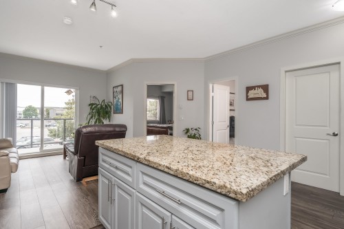 207-22363 Selkirk Avenue, Maple Ridge, BC 