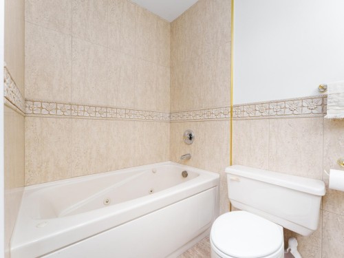 1450 40Th Avenue W, Vancouver, BC 