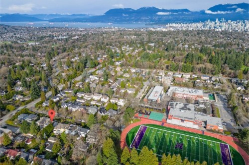 1450 40Th Avenue W, Vancouver, BC 