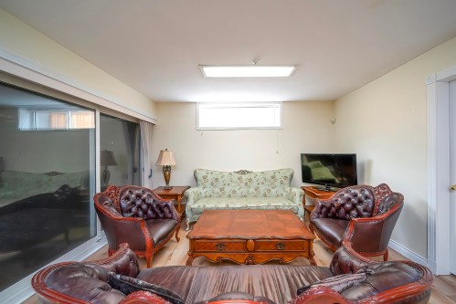 2407 18Th Avenue W, Vancouver, BC 