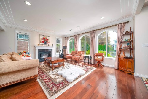 2407 18Th Avenue W, Vancouver, BC 