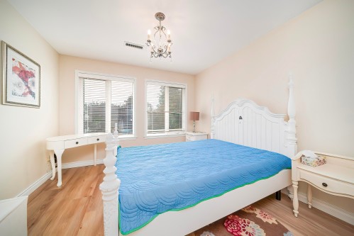 2407 18Th Avenue W, Vancouver, BC 