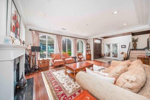 2407 18Th Avenue W, Vancouver, BC 