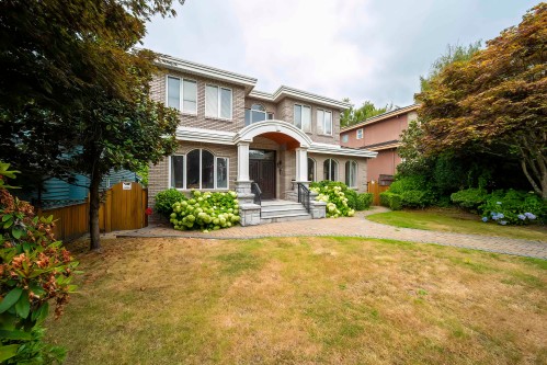 2407 18Th Avenue W, Vancouver, BC 