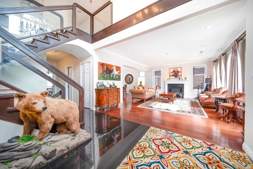 2407 18Th Avenue W, Vancouver, BC 