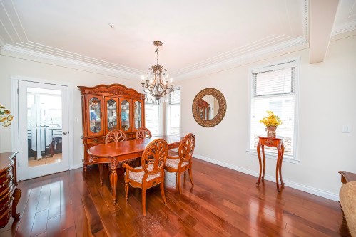 2407 18Th Avenue W, Vancouver, BC 