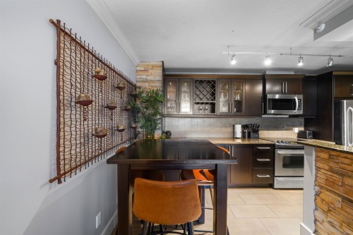 1050 Burrard Street, Vancouver, BC 