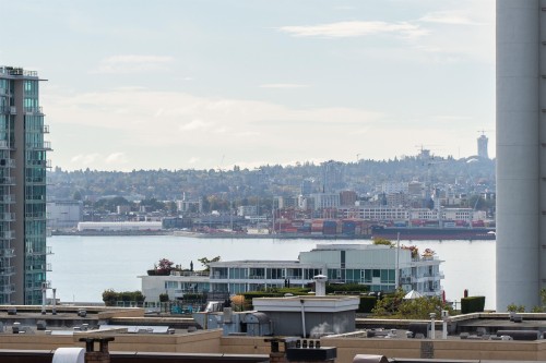 D-136 4Th Street W, North Vancouver, BC 