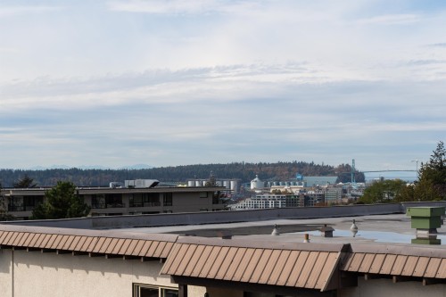 D-136 4Th Street W, North Vancouver, BC 