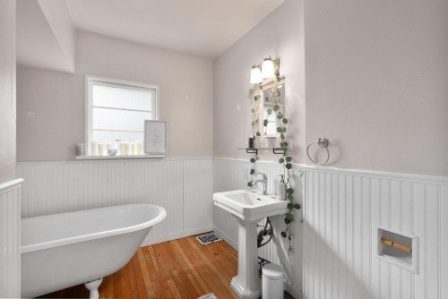 3548 Creery Avenue, West Vancouver, BC 