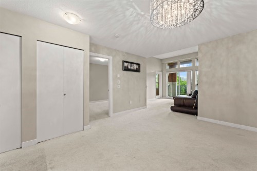 407-6800 Eckersley Road, Richmond, BC 