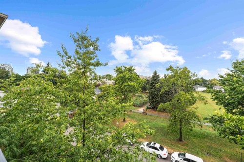 407-6800 Eckersley Road, Richmond, BC 