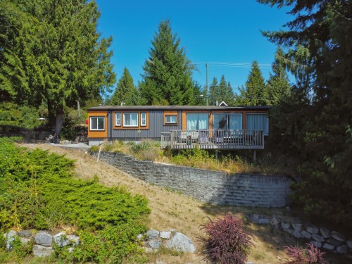 7949 Redrooffs Road, Halfmoon Bay, BC 