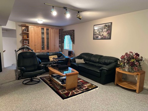 2777 Nadina Drive, Coquitlam, BC 