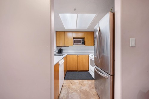 301-2360 Wilson Avenue, Port Coquitlam, BC 