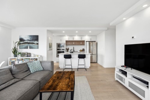 1003-140 Keith Road E North Vancouver, BC V7L 4M9