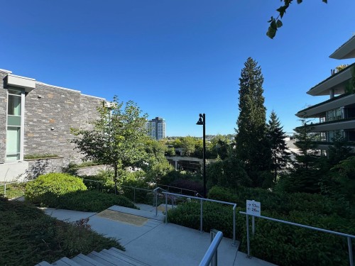 000-788 Arthur Erickson Place, West Vancouver, BC 