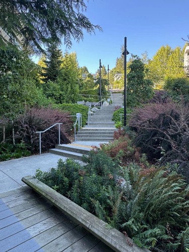 000-788 Arthur Erickson Place, West Vancouver, BC 