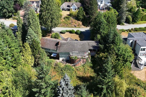 1084 Groveland Road, West Vancouver, BC 