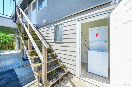 5546 Maple Crescent, Delta, BC 