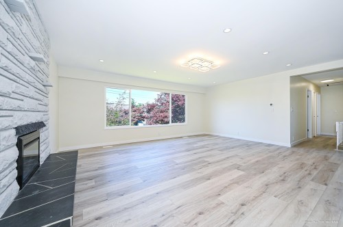 5546 Maple Crescent, Delta, BC 