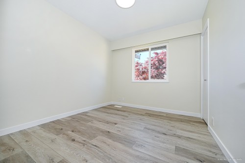 5546 Maple Crescent, Delta, BC 