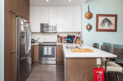 404-875 Gibsons Way, Gibsons, BC 