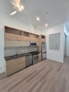 5-9150 University High Street  Burnaby, BC V5A 0C5